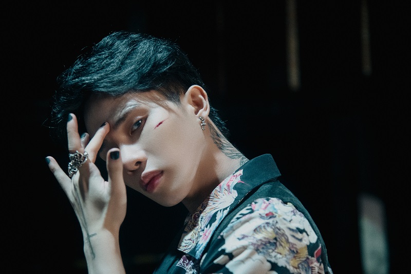 nhin sang hoa ngu den luc showbiz viet can manh me ran de nghe si vuong be boi 02 nhin sang hoa ngu den luc showbiz viet can manh me ran de nghe si vuong be boi 02