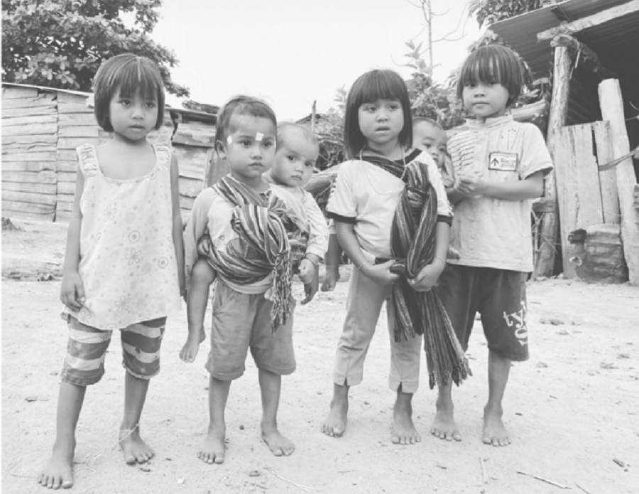 ngoi lang giua rung xanh va mien dat moi 02