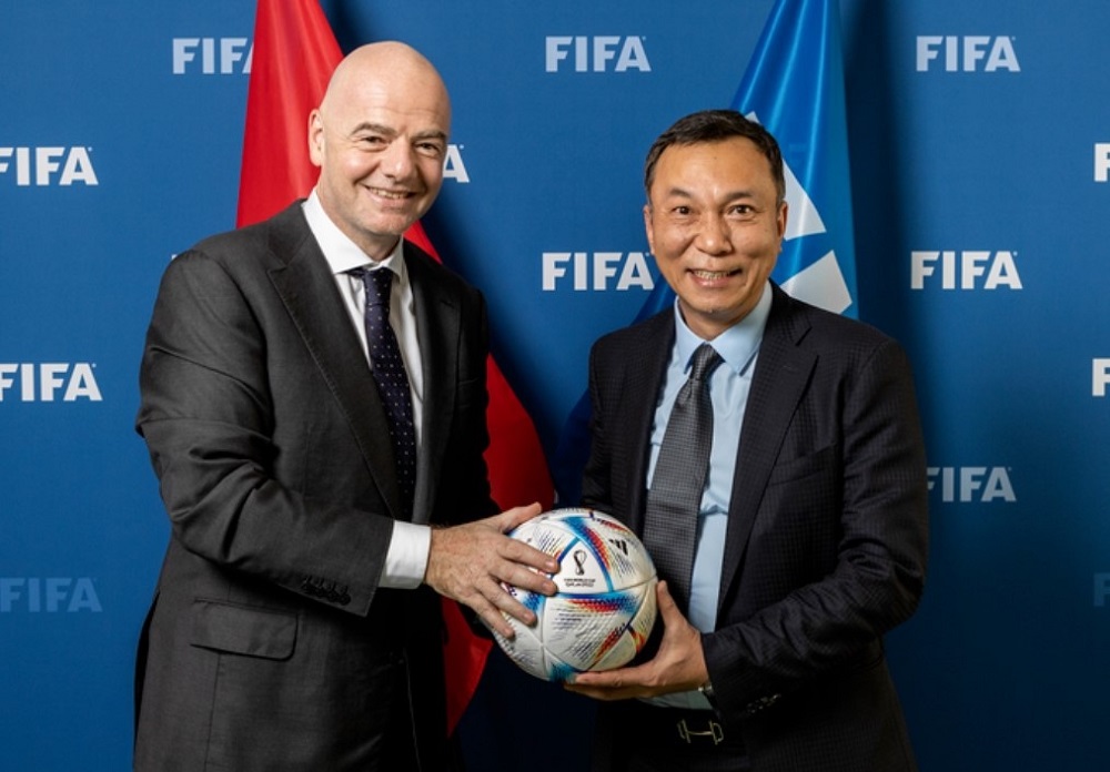 aff cup 2022 chu tich fifa du khan tran chung ket luot ve thai lan viet nam 02