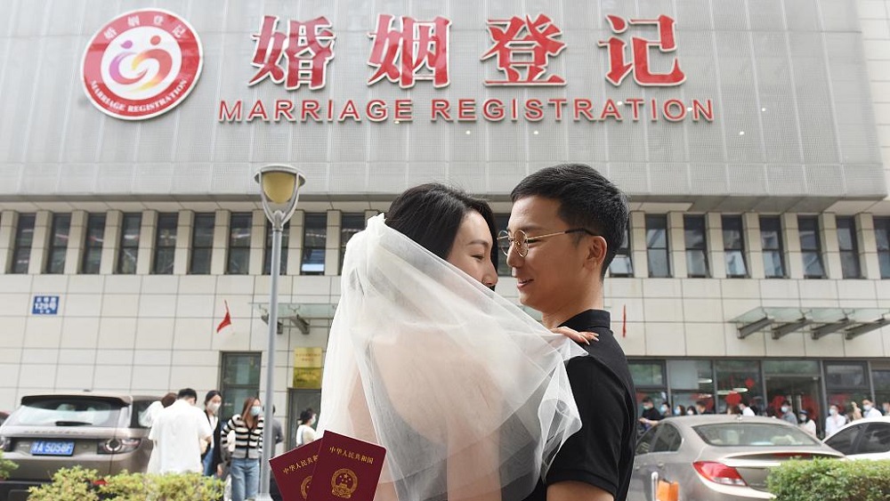 trung quoc so luong hon nhan giam do tuoi ket hon nhieu noi ngay cang muon 01 trung quoc so luong hon nhan giam do tuoi ket hon nhieu noi ngay cang muon 01