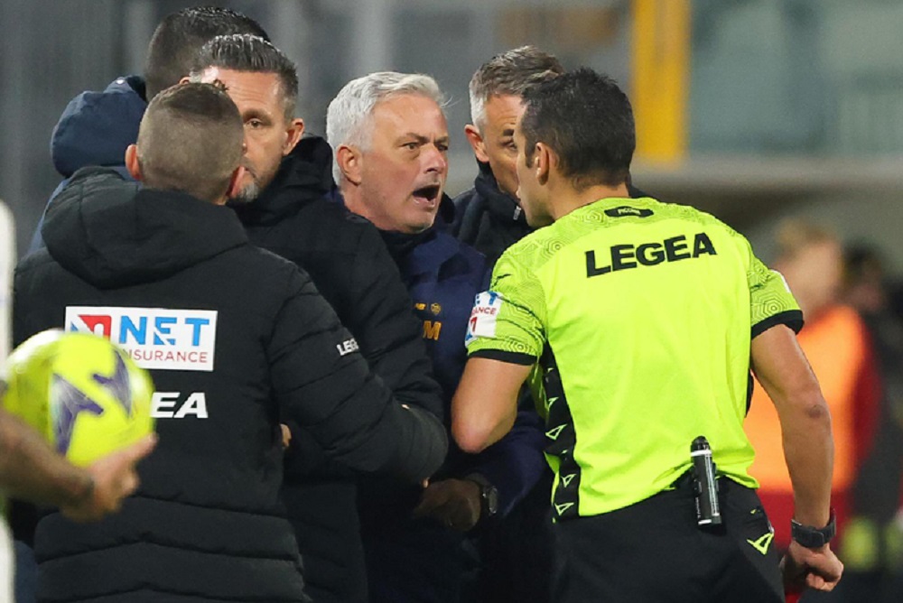 hlv mourinho bi duoi roma thua soc truoc doi 27 nam khong thang tai serie a 01 hlv mourinho bi duoi roma thua soc truoc doi 27 nam khong thang tai serie a 01