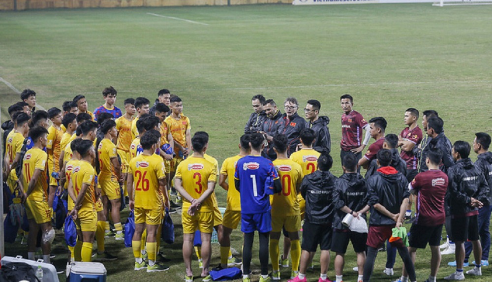hlv troussier loai 13 cau thu u23 viet nam sau dot tap huan dau tien 02 hlv troussier loai 13 cau thu u23 viet nam sau dot tap huan dau tien 02