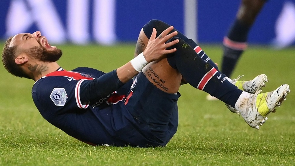 phai sang qatar phau thuat neymar nghi thi dau het mua 01
