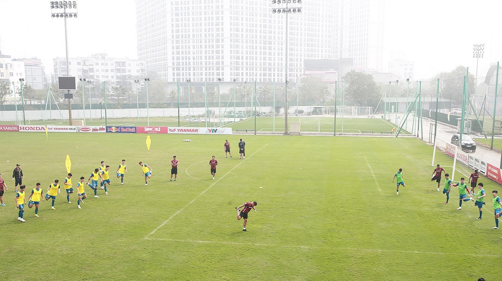tuyen viet nam va u23 doi dau nay lua tren san tap 01 tuyen viet nam va u23 doi dau nay lua tren san tap 01