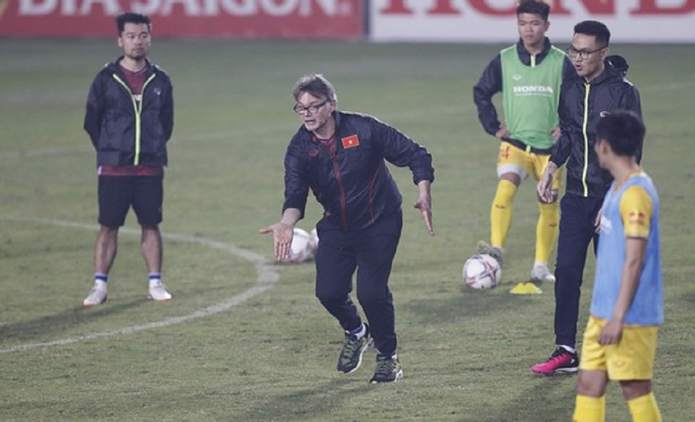 tuyen viet nam va u23 doi dau nay lua tren san tap 05 tuyen viet nam va u23 doi dau nay lua tren san tap 05