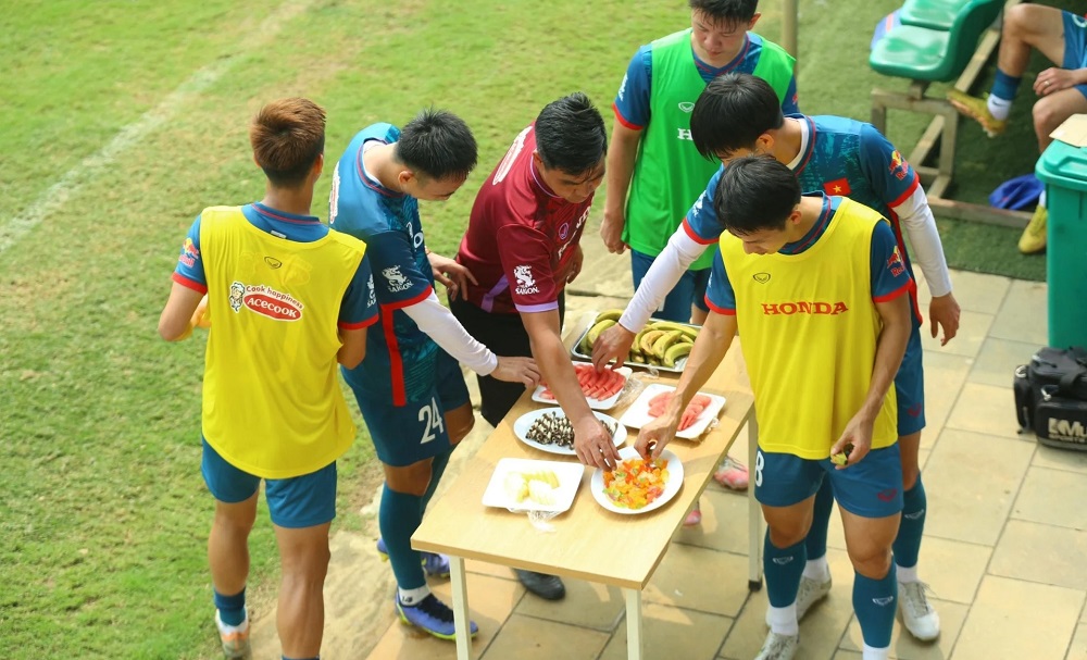 tuyen viet nam va u23 doi dau nay lua tren san tap 09 tuyen viet nam va u23 doi dau nay lua tren san tap 09