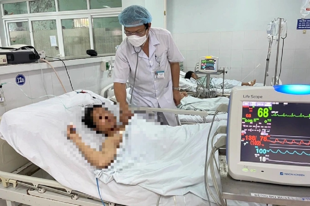 vu ngo doc ca chep u chua o quang nam chi con mot benh nhan phai tho may 01 vu ngo doc ca chep u chua o quang nam chi con mot benh nhan phai tho may 01