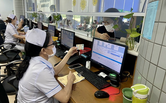 sap toi nguoi di kham chua benh theo bao hiem y te phai xuat trinh can cuoc cong dan sap toi nguoi di kham chua benh theo bao hiem y te phai xuat trinh can cuoc cong dan