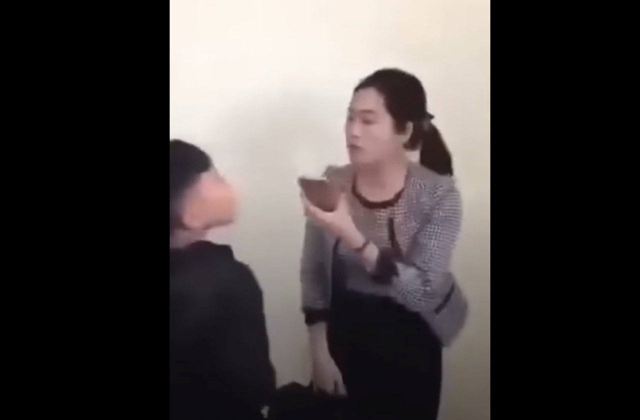thong tin nong vu nhom hoc sinh don nu giao vien vao tuong xuc pham chui boi lon1 thong tin nong vu nhom hoc sinh don nu giao vien vao tuong xuc pham chui boi lon1