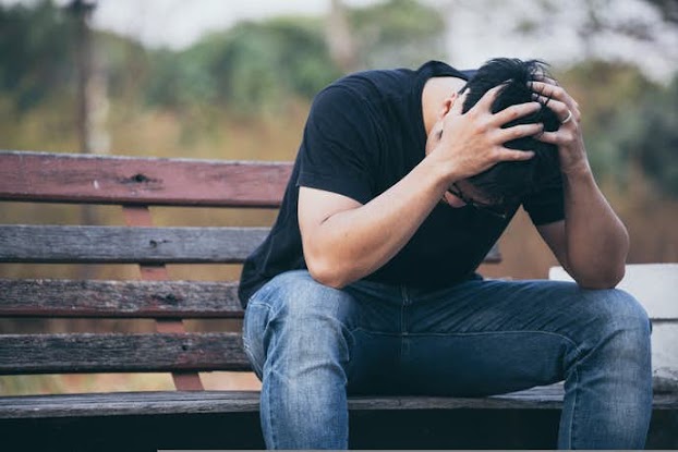 nam giam doc phai tim bac si tam ly vi vua lo thuong tet vua lo tien luong dang no nhan vien nam giam doc phai tim bac si tam ly vi vua lo thuong tet vua lo tien luong dang no nhan vien