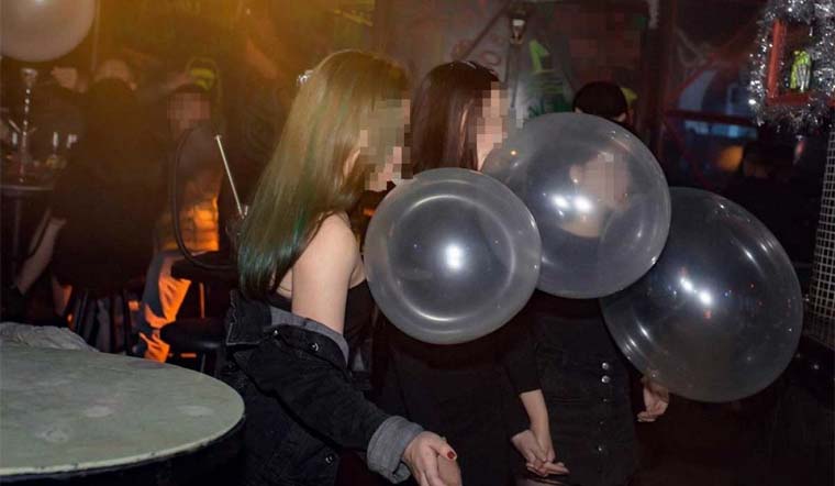 dam me hut bong cuoi khien nu sinh mat cam giac o chan nhieu ngay