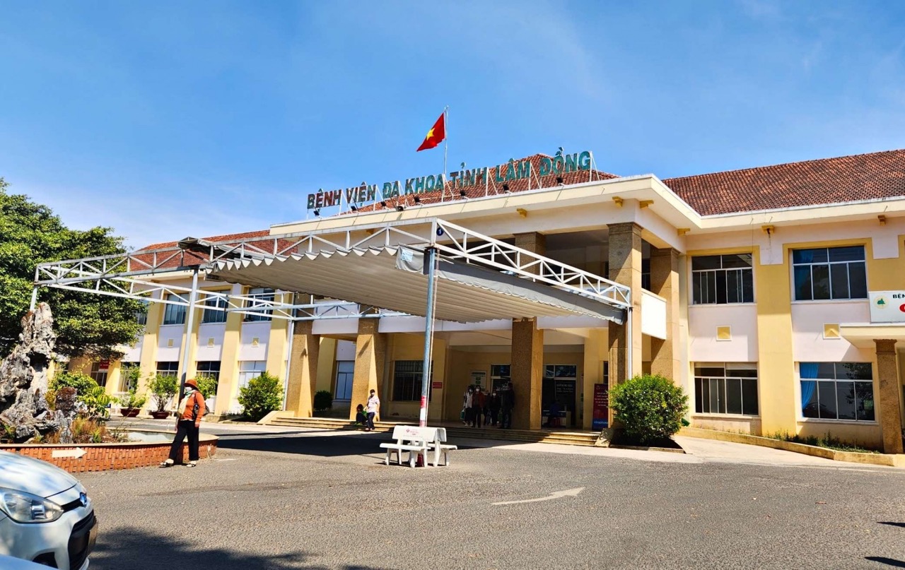 vu phai mo do tra nham ket qua bo y te de nghi so y te lam dong xin loi gia dinh benh nhan lon