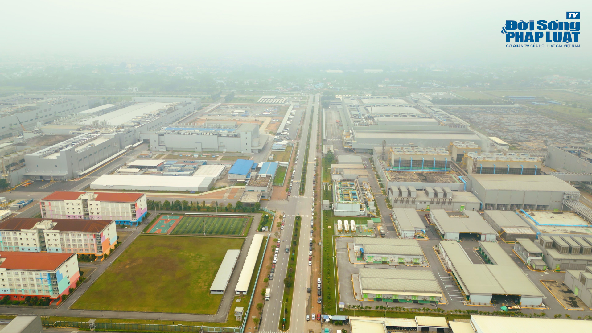 vua nem 100042920still020 vua nem 100042920still020