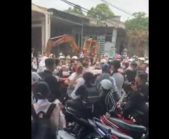 video nhom hoc sinh hon chien video nhom hoc sinh hon chien