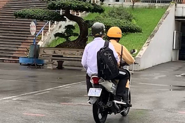 nam sinh den nham diem thi nam sinh den nham diem thi