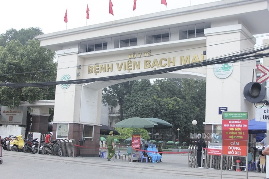 giam doc benh vien bach mai khai nhan qua bieu 2