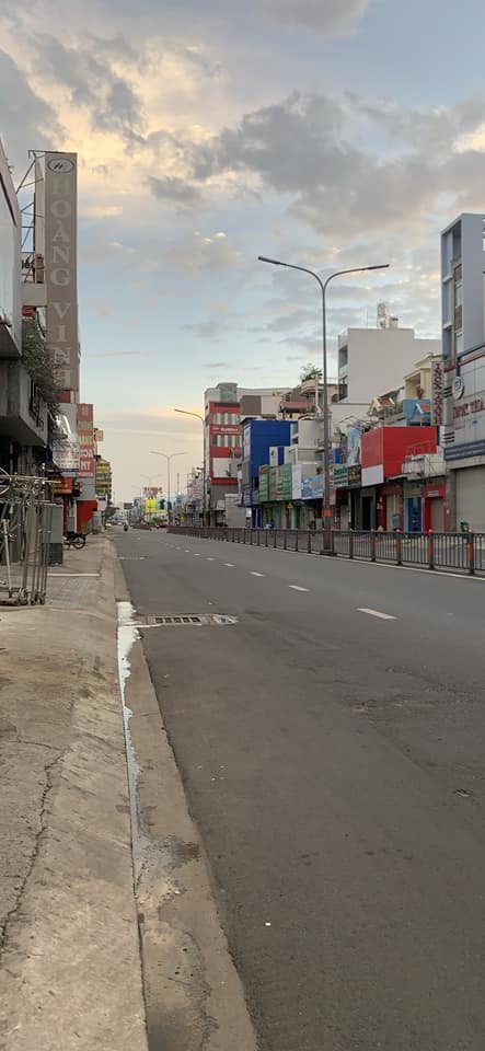 tphcm ngay dau thuc hien lenh gioi nghiem 4 tphcm ngay dau thuc hien lenh gioi nghiem 4