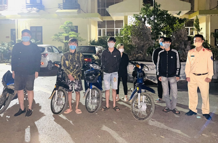 4 thanh nien boc dau 4 thanh nien boc dau
