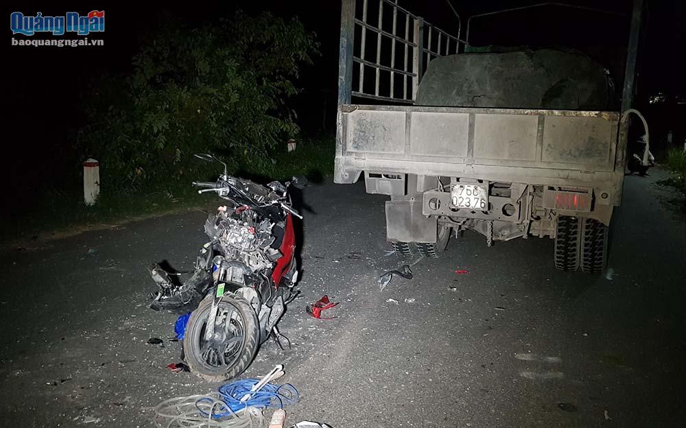xe moto va cham xe oto1