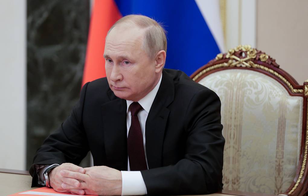 tong thong nga putin tiem mui tang cuong vaccine
