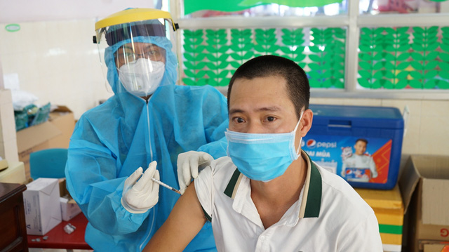 tiem du lieu vaccine ngua covid 19