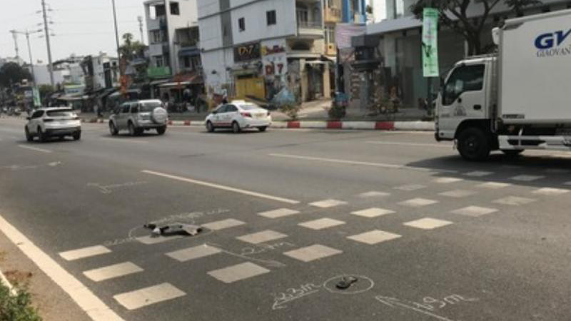 chay qua duong chay qua duong