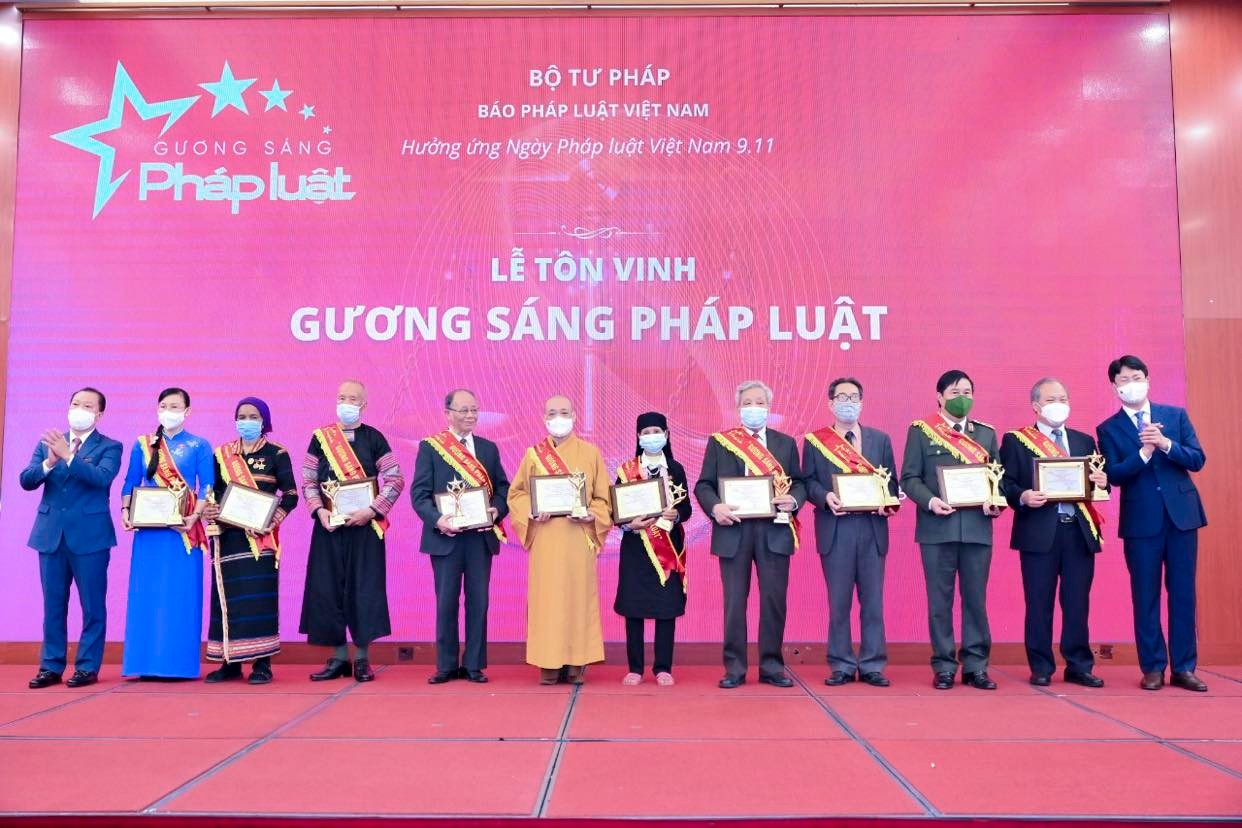 guong sang phap luat guong sang phap luat