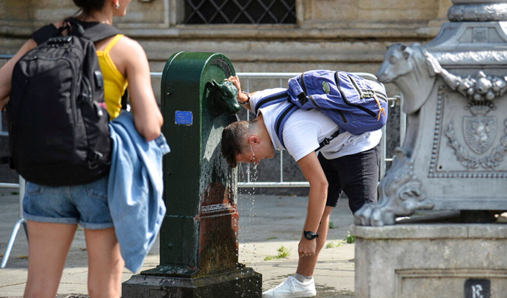 nang nong chau au2 nang nong chau au2