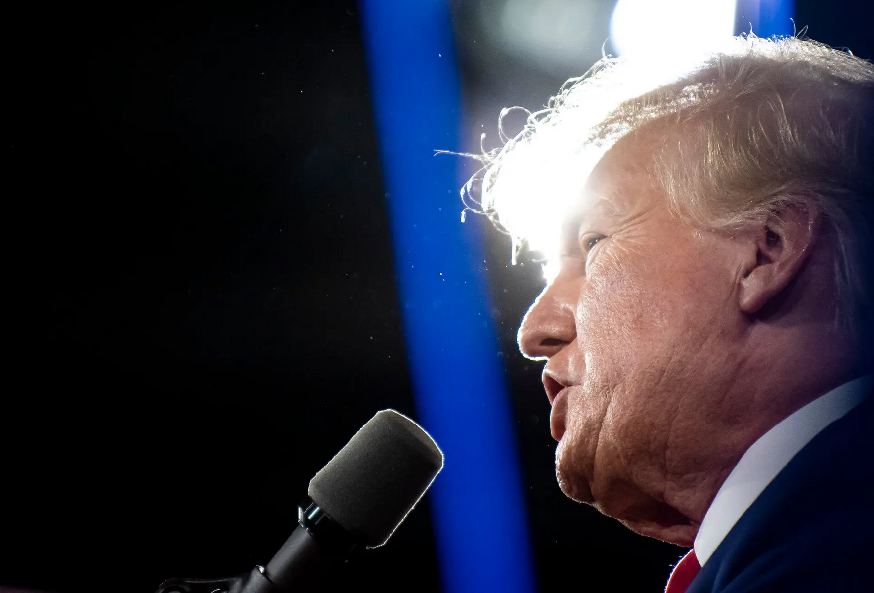 fbi kham xet dinh thu ong trump3