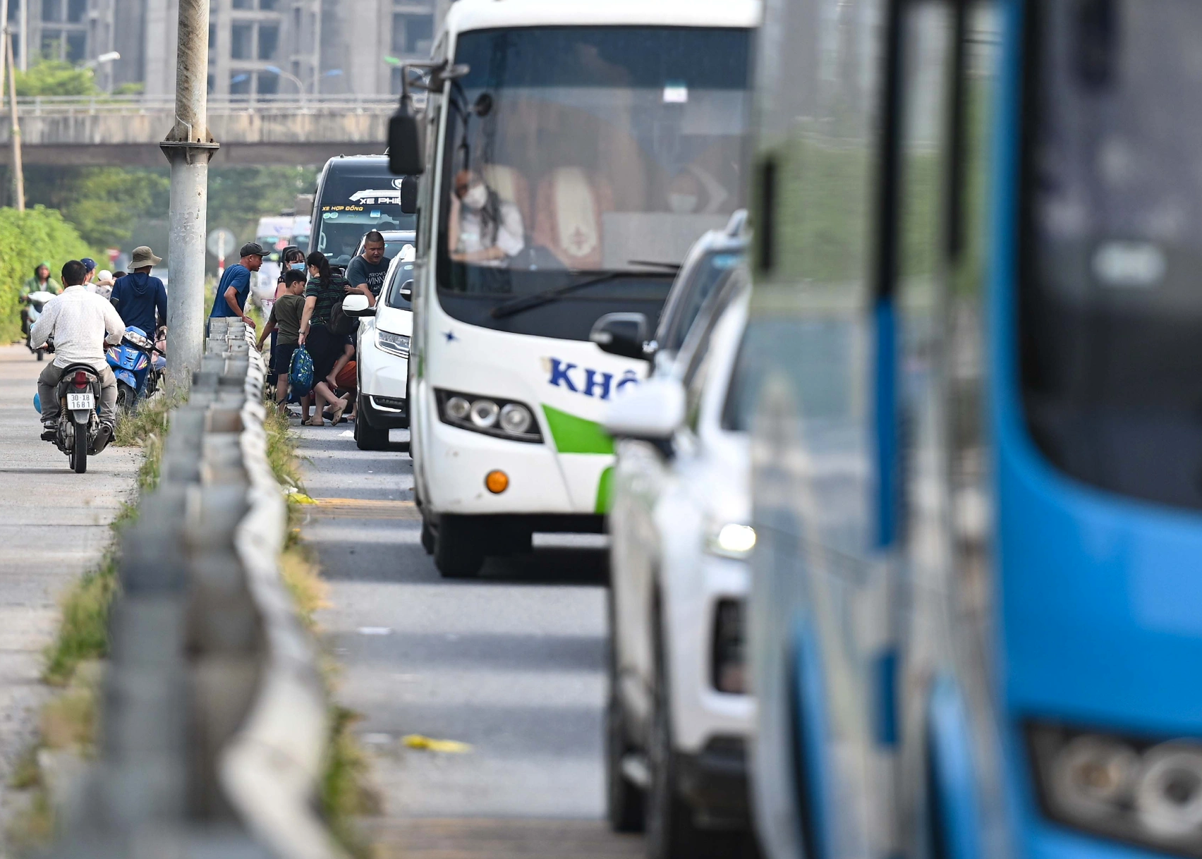 ha noi un tac ngay 3 9 5
