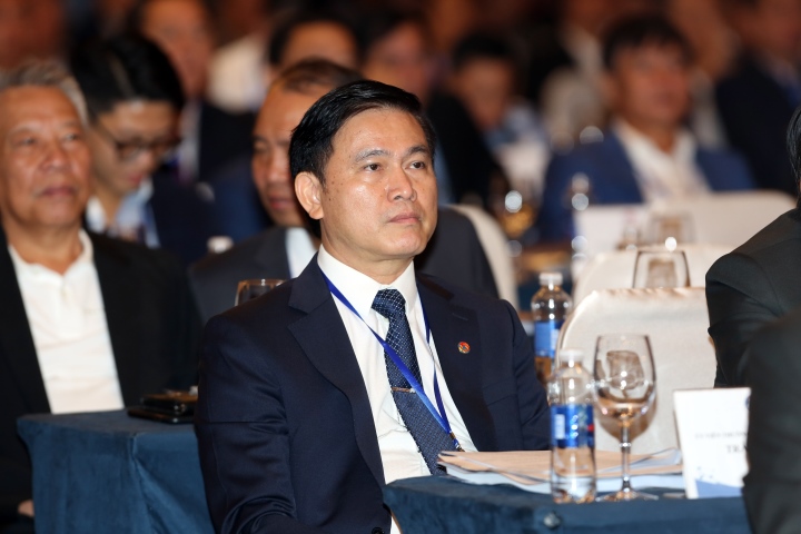 ong tran anh tu ong tran anh tu