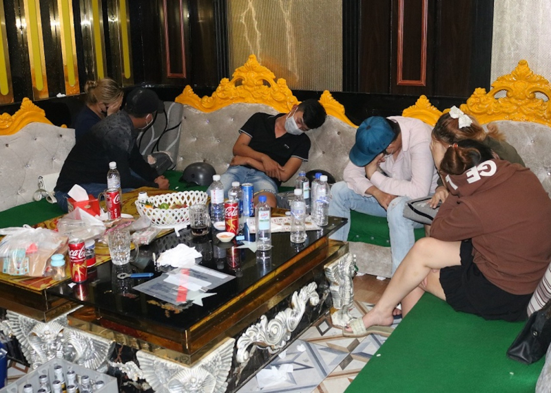 bay lac trong quan karaoke bay lac trong quan karaoke