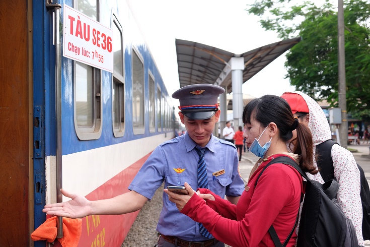 tau hoa tau hoa