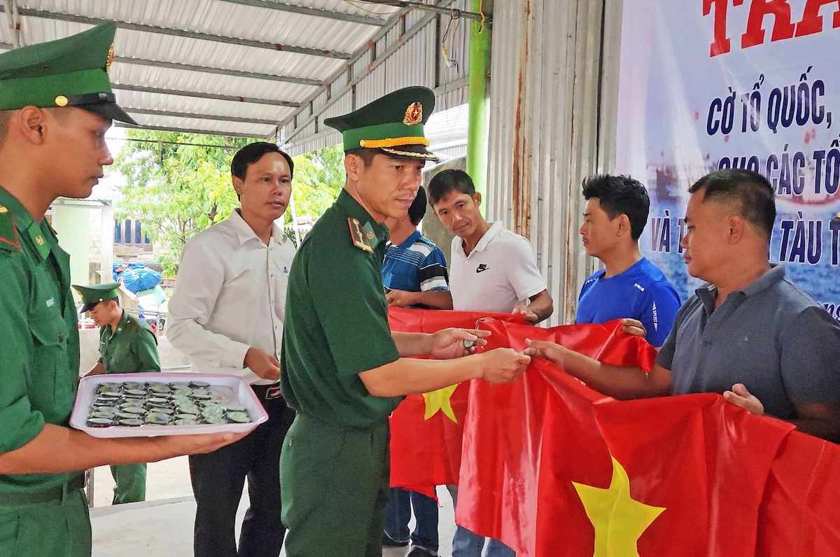 an tam vuon khoi cung co to quoc va moc khoa duong day nong 1 an tam vuon khoi cung co to quoc va moc khoa duong day nong 1