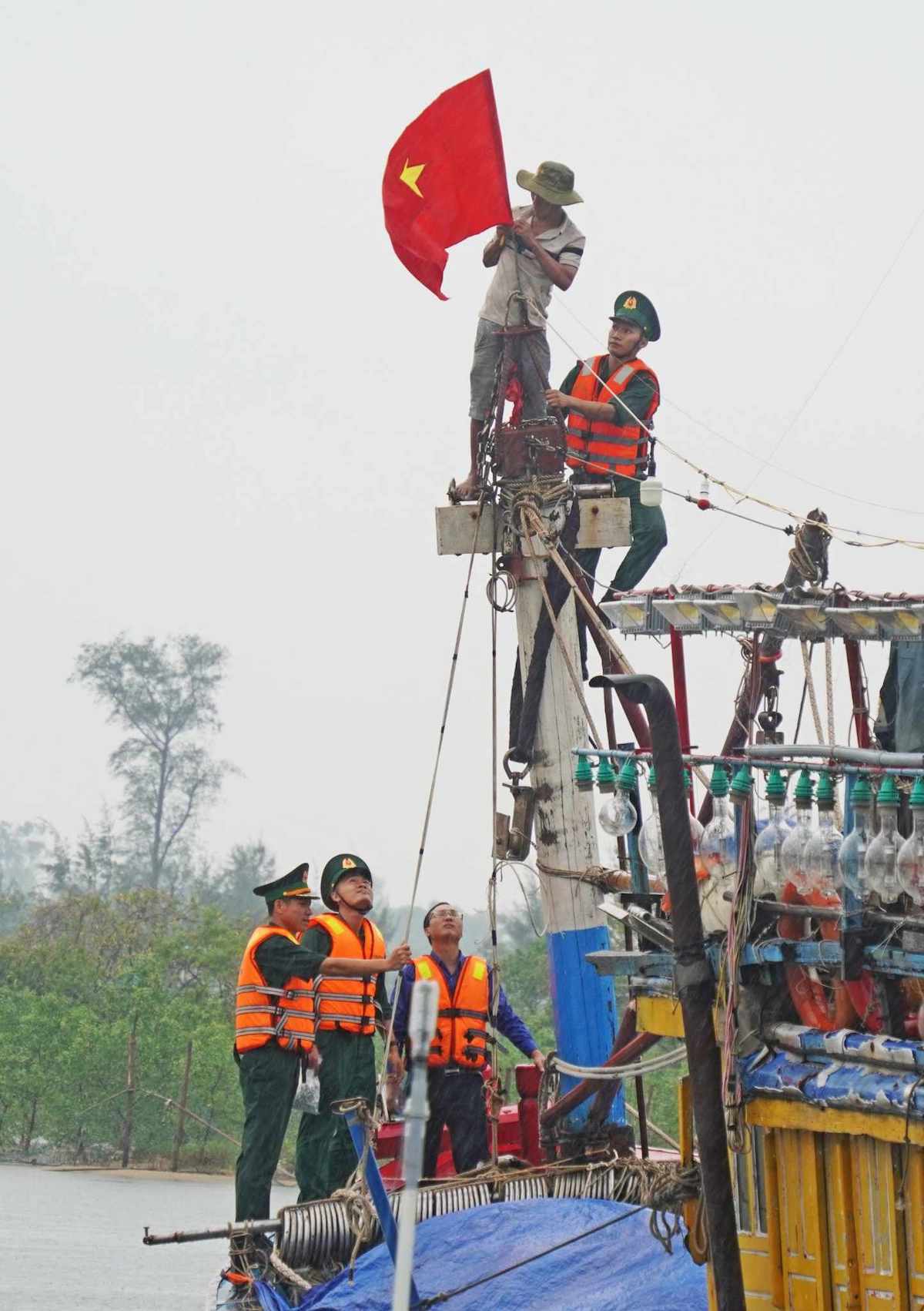 an tam vuon khoi cung co to quoc va moc khoa duong day nong 2 an tam vuon khoi cung co to quoc va moc khoa duong day nong 2