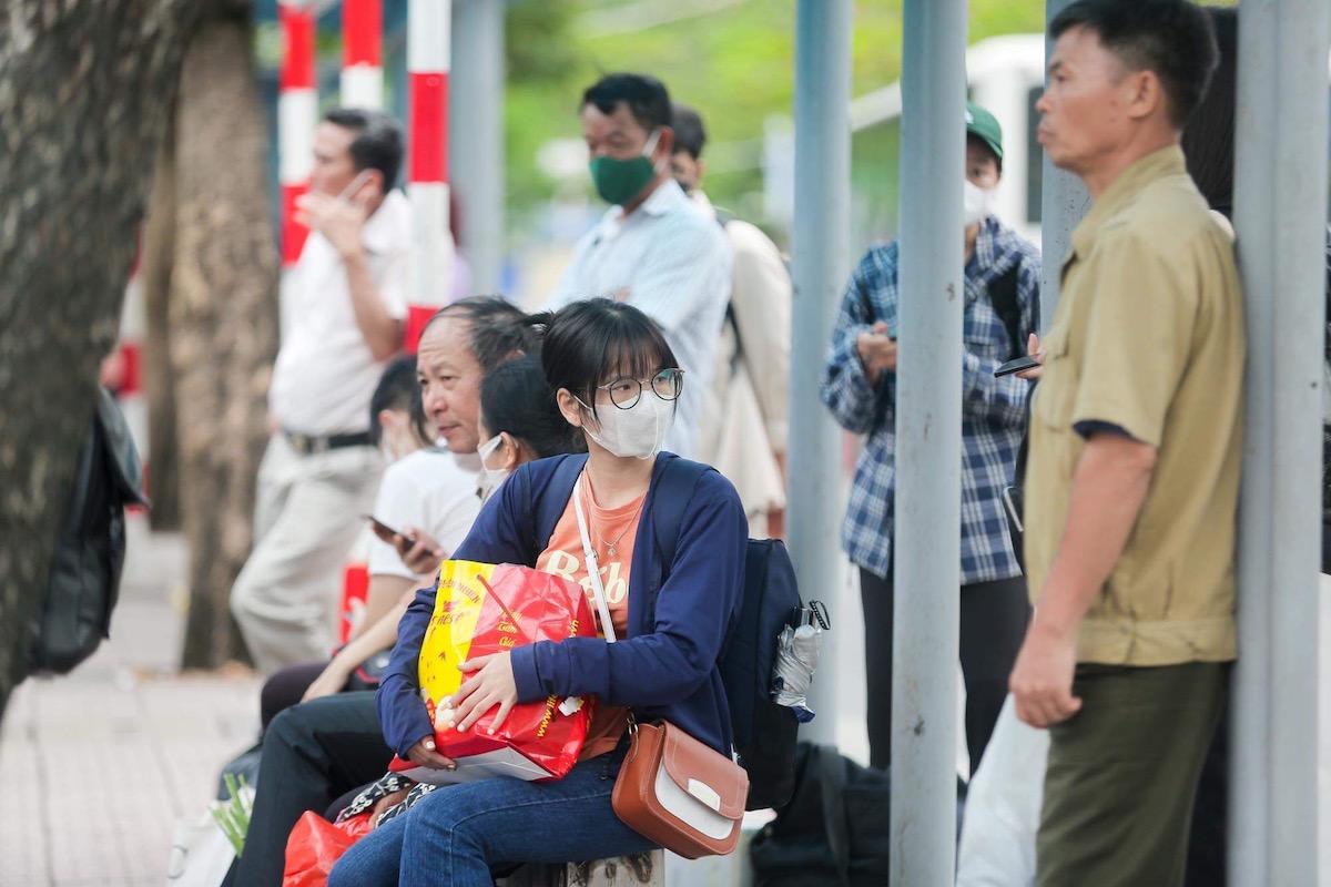 img0334nguoi dan un un keo ve thu do sau ky nghi le