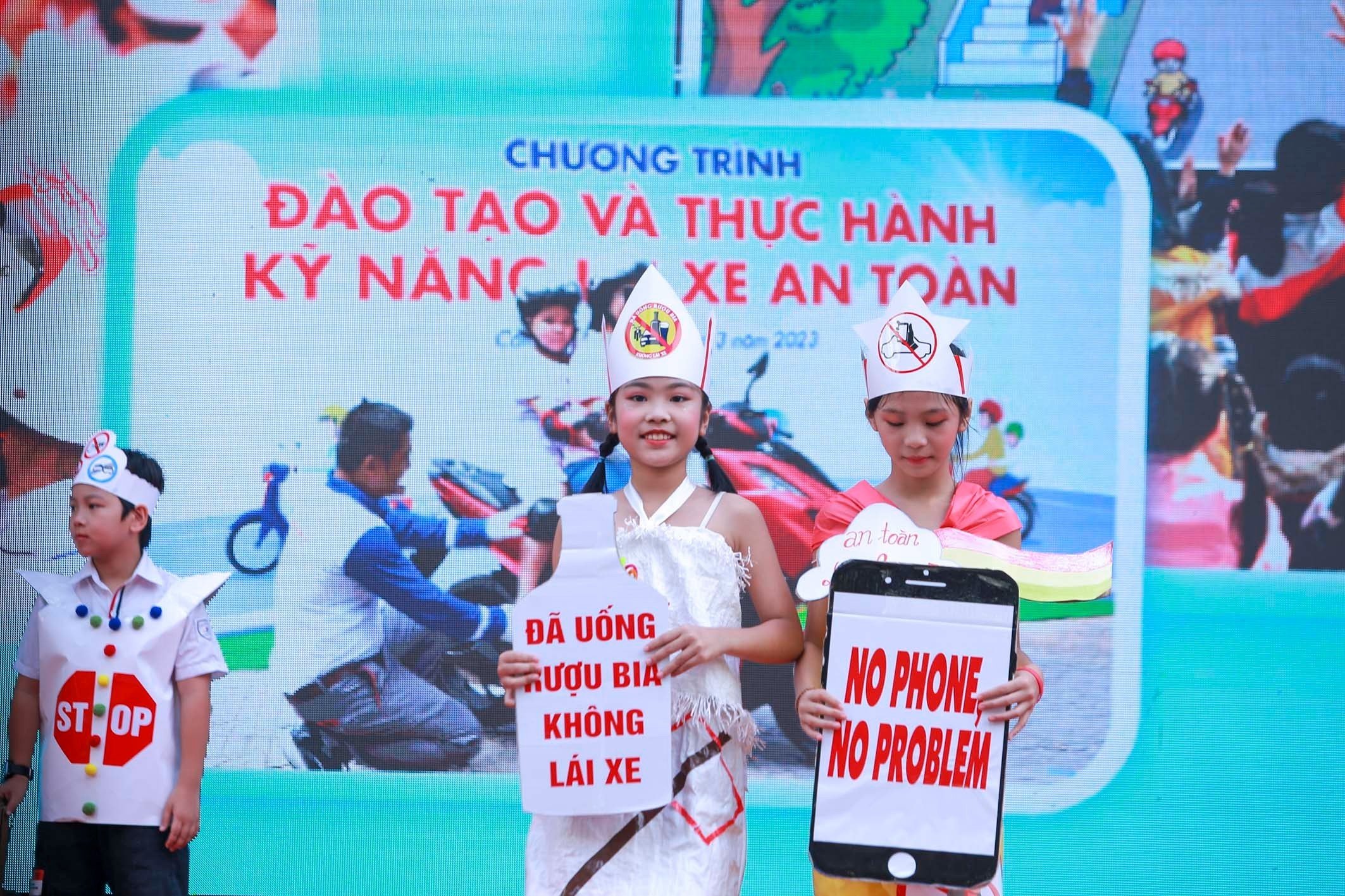 hai trieu mu bao hiem cho hoc sinh lop 1 tren toan quoc trong nam hoc 2023 2024 4