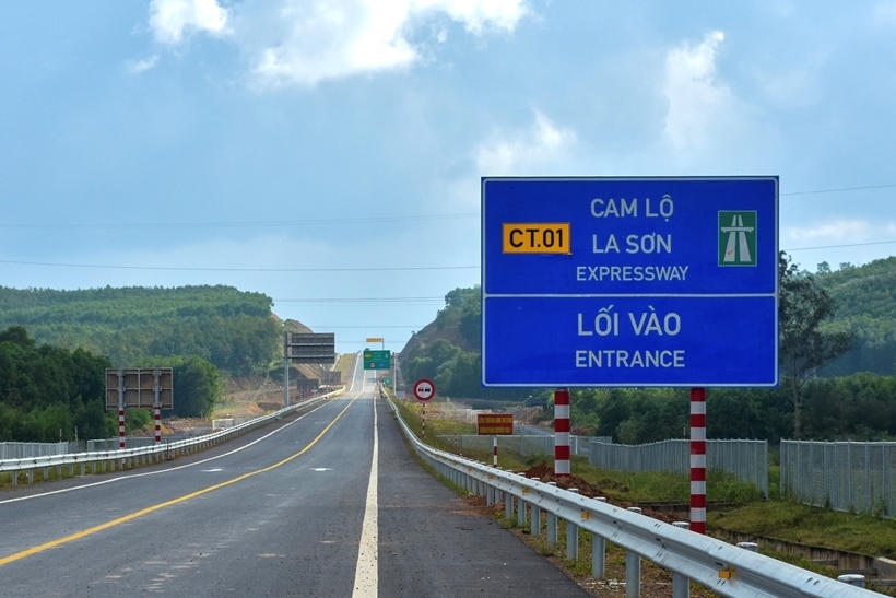 dau tu mo rong hoan thien 12 tuyen cao toc