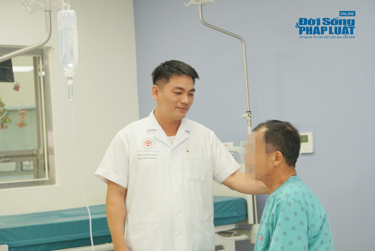 mac ung thu duong vat nguoi dan ong ngai di kham khien can benh tro nen tram trong