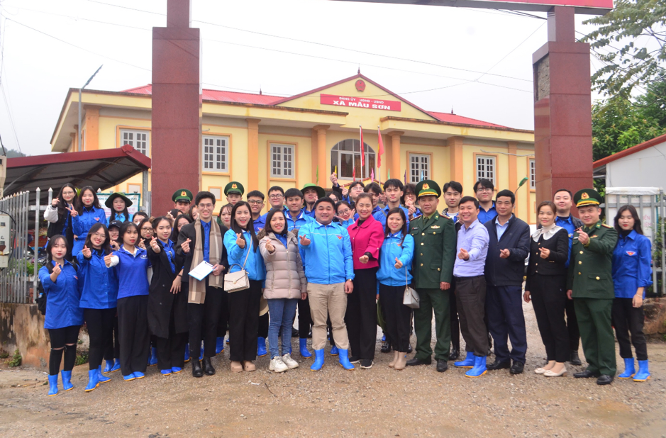 dong am bien gioi xuan tinh nguyen 2024 1