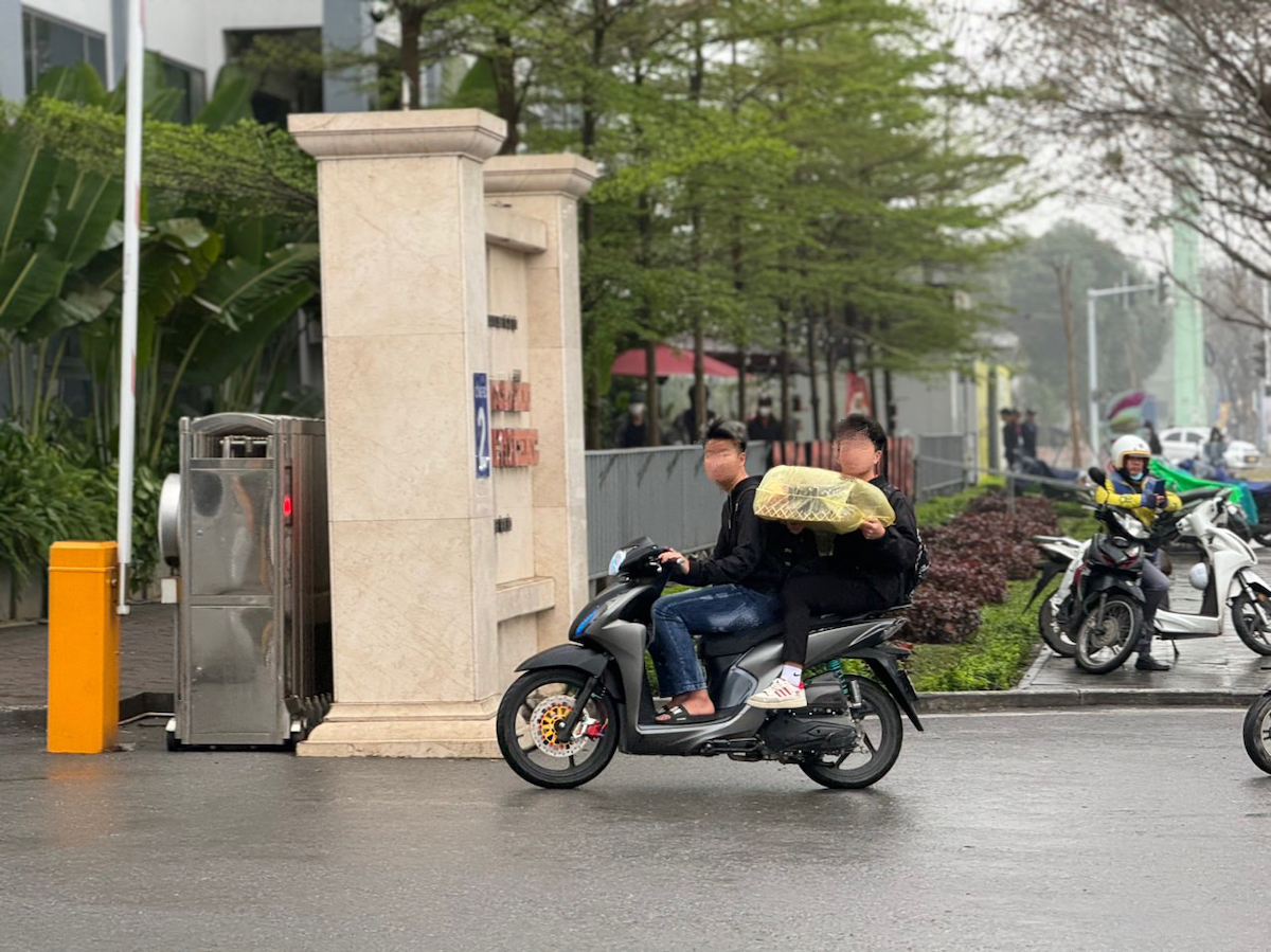 img4048csgt hn xu ly hang loat tai xe di nguoc chieu tren duong trinh van bo