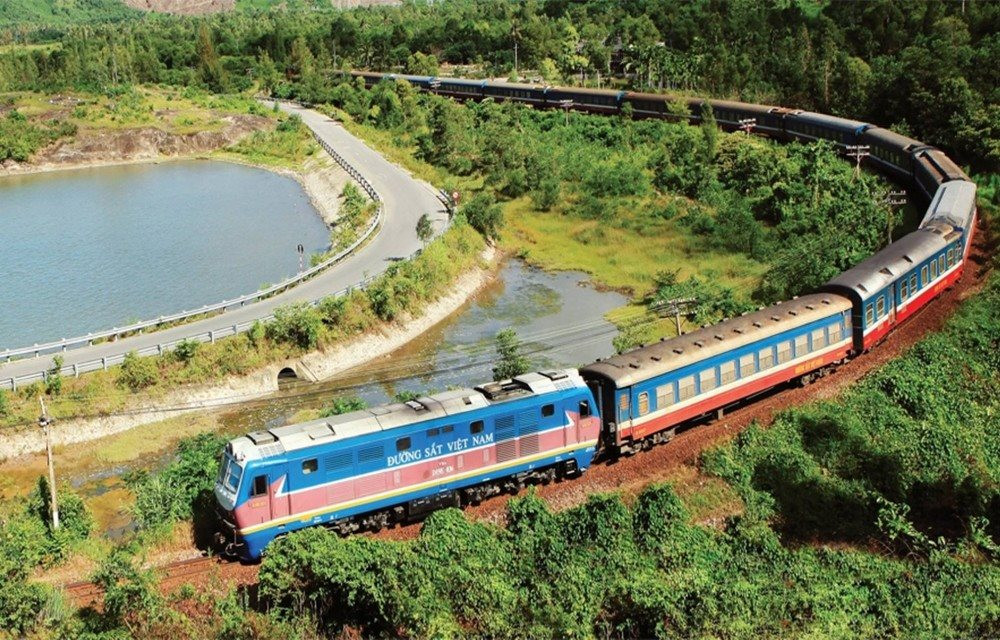 duong sat ha noi mo ban ve tau dip nghi le 30 4 duong sat ha noi mo ban ve tau dip nghi le 30 4
