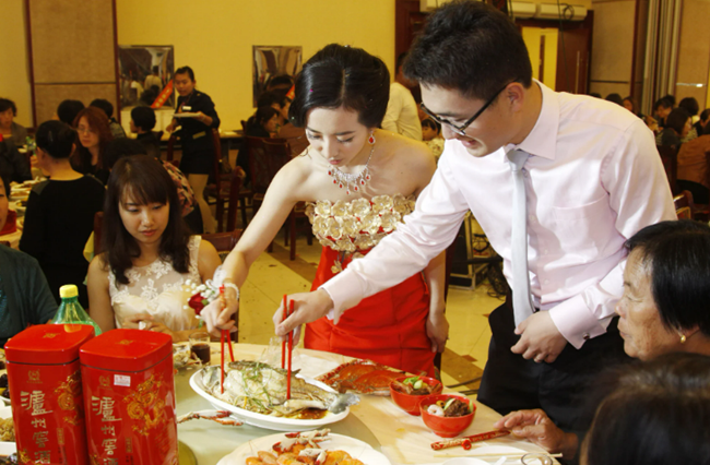 co gai dap tra ho hang khi bi giuc lay chong hut trieu luot xem tren mang xa hoi 3