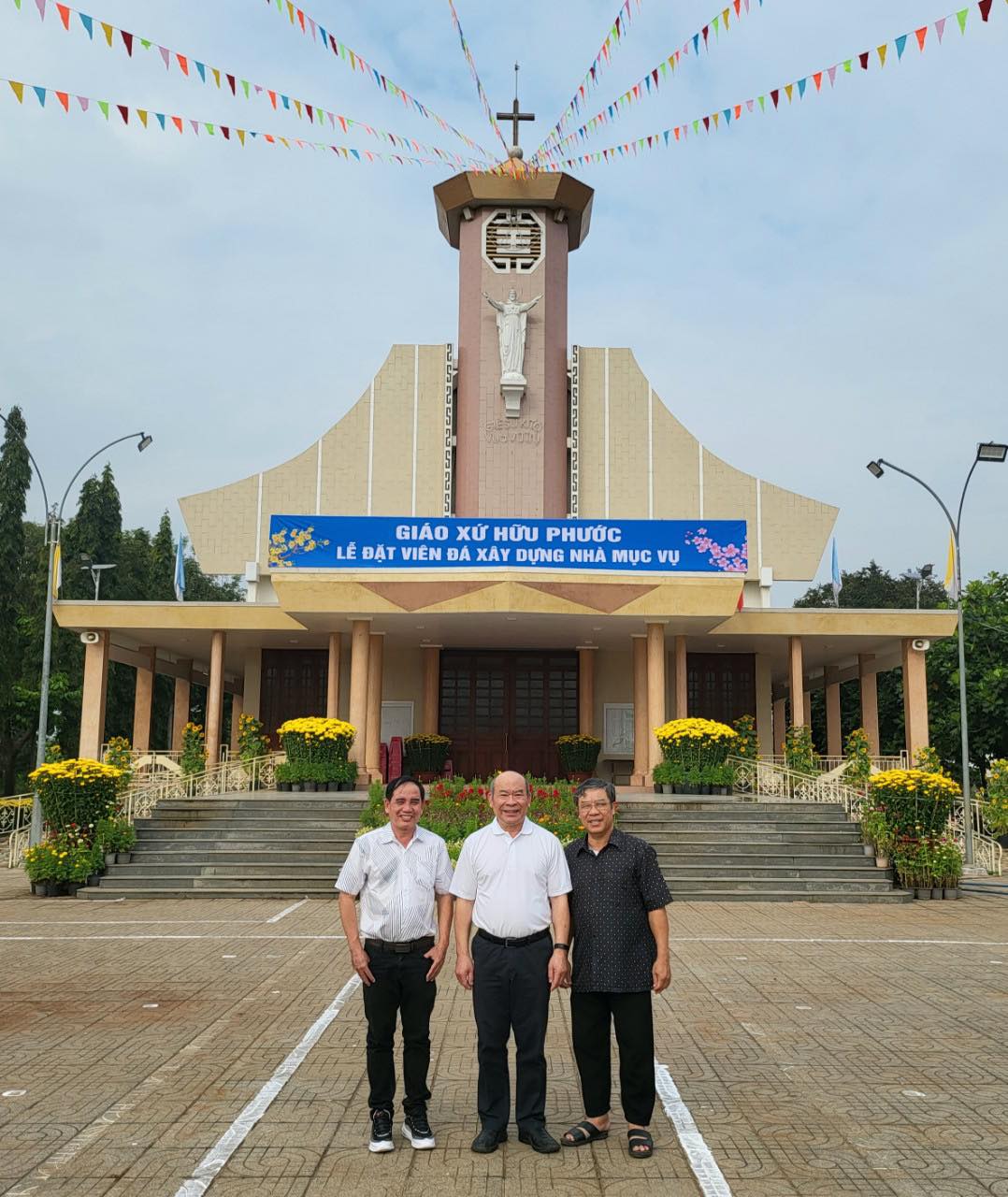 nhac si phan hung nguoi con da tai xu quang nhac si phan hung nguoi con da tai xu quang