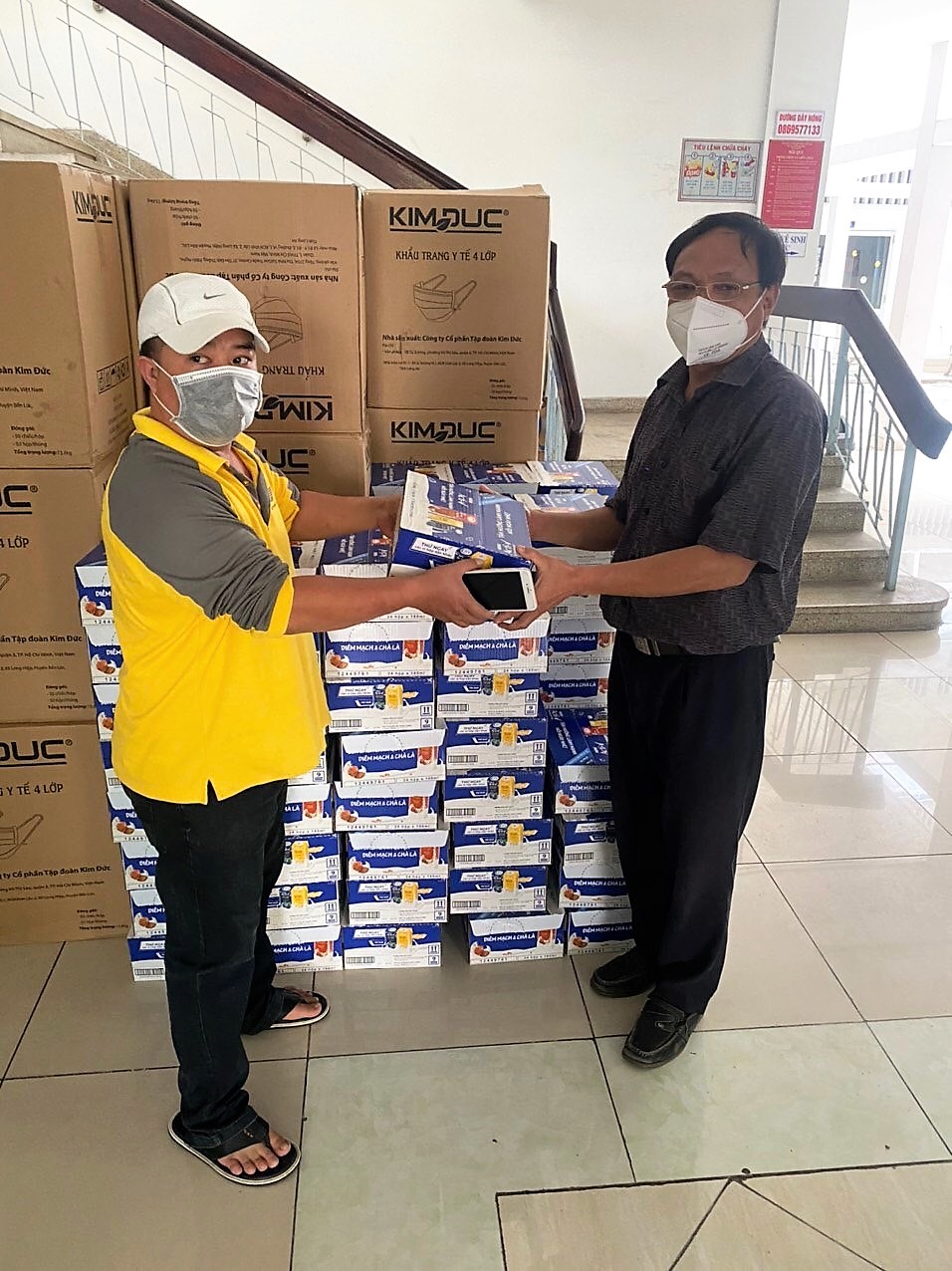 tuan cuoi thang 72021 nestle viet nam nhan hang acti v chuyen cac san pham dinh duong den cac dia diem tiep nhan o tuyen dau phoi hop cung uy ban mttq viet nam thanh pho hcm tuan cuoi thang 72021 nestle viet nam nhan hang acti v chuyen cac san pham dinh duong den cac dia diem tiep nhan o tuyen dau phoi hop cung uy ban mttq viet nam thanh pho hcm