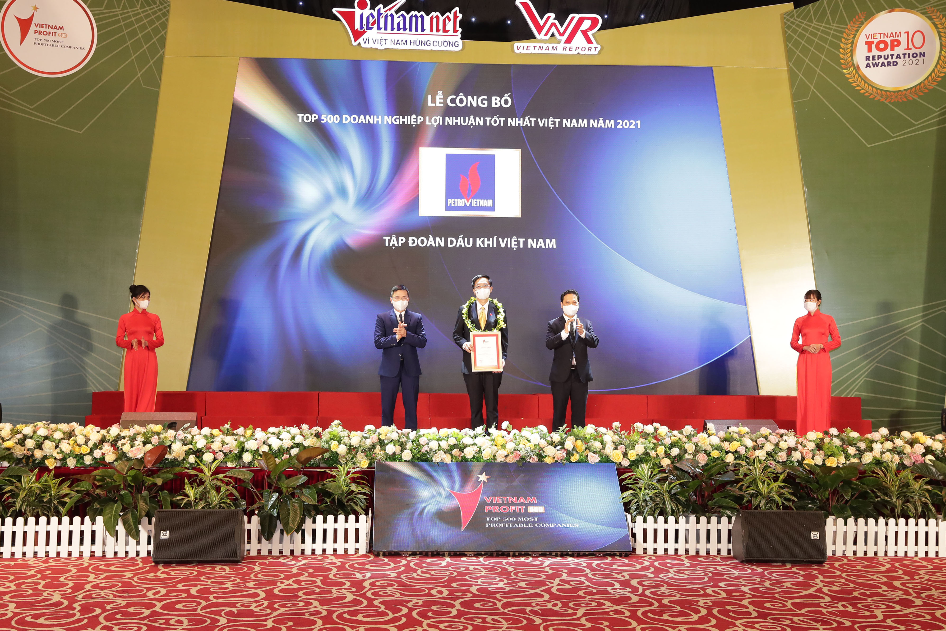 3 vinh danh petrovietnam dn hang dau trong top 500 doanh nghiep loi nhuan tot nhat viet nam 2021