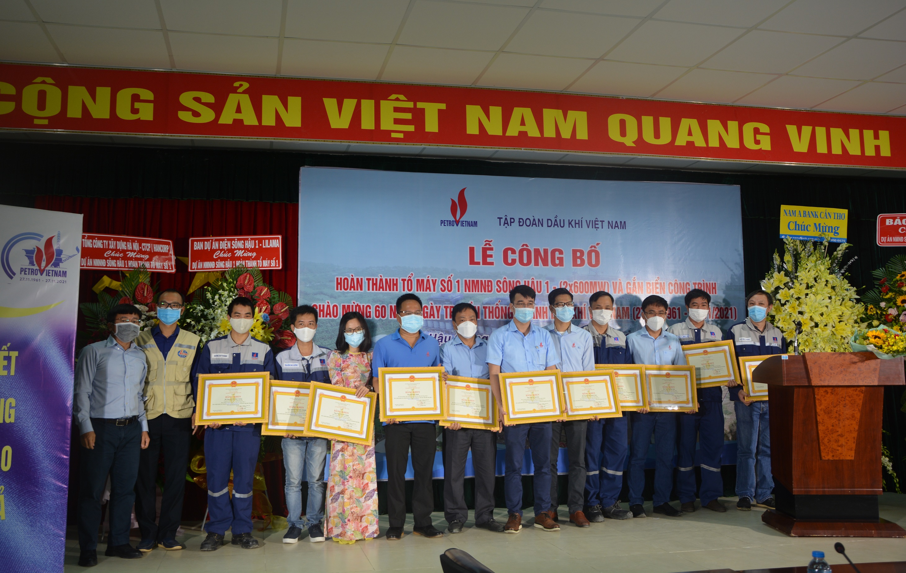 4 tap the va 37 ca nhan dat thanh tich xuat sac trong dot thi dua 4 tap the va 37 ca nhan dat thanh tich xuat sac trong dot thi dua