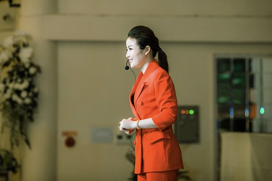 ceo nguyen hien luon dat chu duc len dau trong kinh doanh