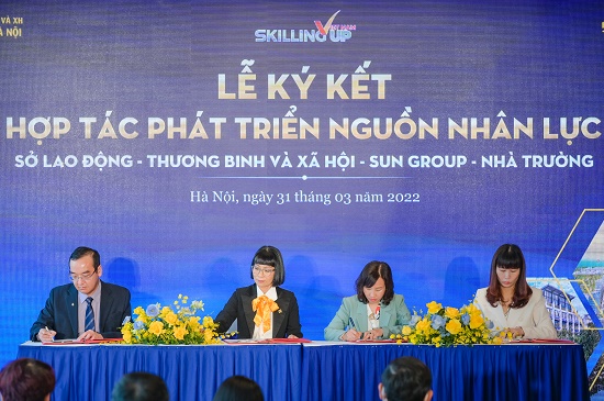 sun group vung thu do ky voi dai dien nha truong