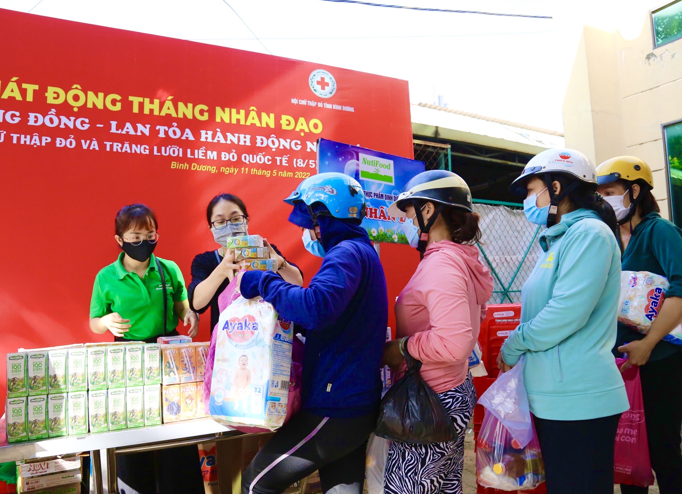 hang ngan nguoi dan ngheo den nhan sua tai cho 0d 2
